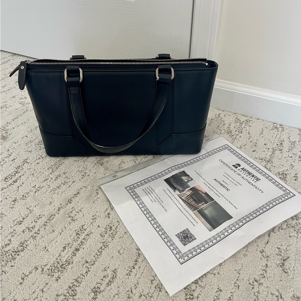 Burberry Black Leather Shoulder Bag with COA and Dusty - Picture 3 of 14